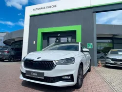 Moonweiss metallic met. Gebraucht 2024 Skoda Fabia Drive Limousine | 23.900 € (Teuer)