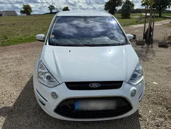 Weiß Gebraucht 2013 Ford S-MAX Titanium Van / Kleinbus | 6.700 € (Guter Preis)