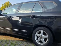 Schwarz Gebraucht 2007 Kia Carens Van / Kleinbus | 1.499 € (Superpreis)