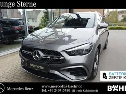 Grau Gebraucht 2023 Mercedes GLA250 SUV | 45.450 € (Teuer)