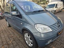 Grau Gebraucht 2005 Mercedes Vaneo Van / Kleinbus | 2.999 € (Guter Preis)