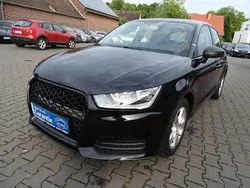 Schwarz Gebraucht 2017 Audi A1 Sportback Basis Kleinwagen | 12.900 € (Fairer Preis)