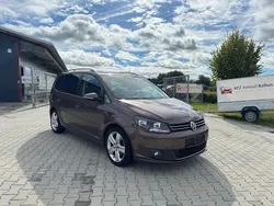 Braun Gebraucht 2015 VW Touran Cup Van / Kleinbus | 10.400 € (Guter Preis)