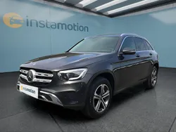 Grau Gebraucht 2021 Mercedes GLC300e SUV | 38.299 € (Etwas zu teuer)