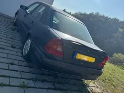 Schwarz Gebraucht 1995 Mercedes C220 Limousine | 9.999 €