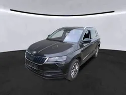 Schwarzmagic perleffekt Gebraucht 2021 Skoda Karoq Clever SUV | 18.290 €