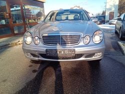 Silber Gebraucht 2003 Mercedes E220 Limousine | 2.950 € (Guter Preis)