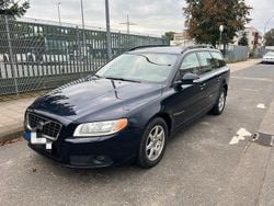 Blau Gebraucht 2009 Volvo V70 Momentum Kombi | 3.800 € (Guter Preis)