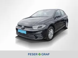 Deep black perleffekt Gebraucht 2024 VW Polo Style Limousine | 20.880 € (Guter Preis)