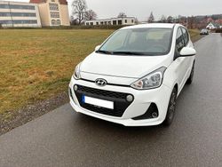 Weiß Gebraucht 2017 Hyundai i10 Style Kleinwagen | 9.200 € (Fairer Preis)