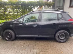 Schwarz Gebraucht 2016 Peugeot 2008 Active SUV | 8.499 € (Guter Preis)