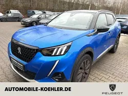 Blau/typ aussenverkleidung met Gebraucht 2022 Peugeot 2008 GT SUV | 24.980 € (Fairer Preis)