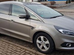 Silber Gebraucht 2016 Ford S-MAX Titanium Van / Kleinbus | 15.000 € (Guter Preis)
