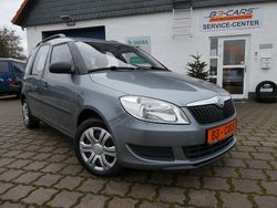 Grau Gebraucht 2012 Skoda Roomster Plus Edition Van / Kleinbus | 5.900 € (Fairer Preis)