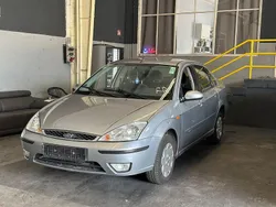 Silber Gebraucht 2004 Ford Focus Ghia Limousine | 1.600 € (Guter Preis)