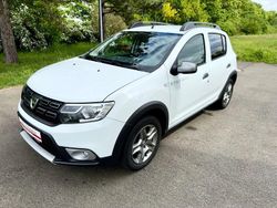 Weiß Gebraucht 2017 Dacia Sandero Stepway Ambiance Kleinwagen | 8.690 € (Etwas zu teuer)