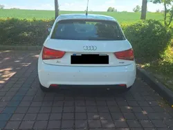 Weiß Gebraucht 2012 Audi A1 Sportback Sport Kleinwagen | 9.900 € (Guter Preis)