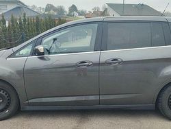 Grau Gebraucht 2016 Ford Grand C-Max Van / Kleinbus | 7.900 € (Guter Preis)