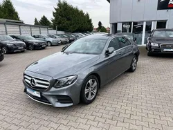 Grau Gebraucht 2018 Mercedes E220 AMG line Limousine | 24.990 € (Guter Preis)