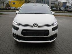 Weiß Gebraucht 2018 Citroën C4 SpaceTourer Shine Van / Kleinbus | 9.950 € (Fairer Preis)