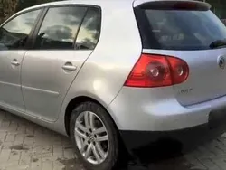 Silber Gebraucht 2006 VW Golf V Goal Kleinwagen | 1.500 €