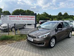 Braun Gebraucht 2018 Kia Ceed Limousine | 13.999 € (Fairer Preis)