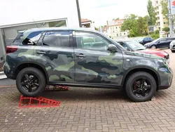 Grün Neu 2025 Suzuki Vitara Comfort SUV | 32.990 €