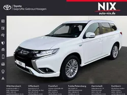 Weiß Gebraucht 2021 Mitsubishi Outlander P-HEV Basis SUV | 24.670 € (Fairer Preis)