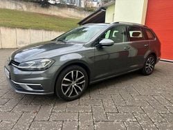 Grau Gebraucht 2017 VW Golf VII Highline Kombi | 9.900 € (Superpreis)