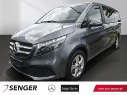 Grau Gebraucht 2023 Mercedes V250 Van / Kleinbus | 53.850 € (Guter Preis)