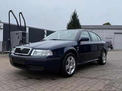 Blau Gebraucht 2003 Skoda Octavia Limousine | 1.980 € (Etwas zu teuer)
