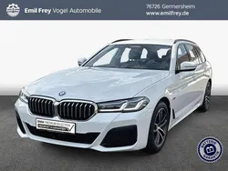 Weiß Gebraucht 2022 BMW 530e Sport Line Kombi | 34.990 € (Etwas zu teuer)