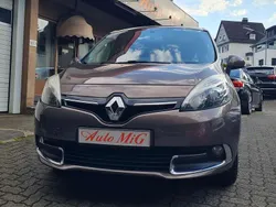 Braun Gebraucht 2014 Renault Scénic III Van / Kleinbus | 3.999 € (Guter Preis)