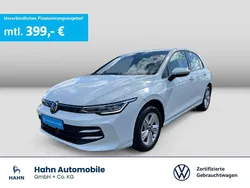 Pure white Gebraucht 2024 VW Golf VIII Life Limousine | 25.930 € (Fairer Preis)