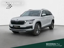 Moonweiss metallic met. Gebraucht 2023 Skoda Kodiaq Tour SUV | 34.890 € (Fairer Preis)