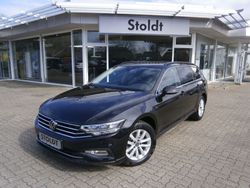 Deep black perleffekt (schwarz), perleffekt Gebraucht 2024 VW Passat Business Kombi | 34.890 € (Superpreis)