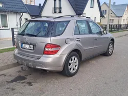 Grau Gebraucht 2007 Mercedes ML320 SUV | 6.400 € (Etwas zu teuer)