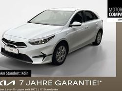 Weiß Neu 2025 Kia Ceed Vision Limousine | 22.980 € (Guter Preis)
