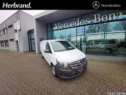 Arktikweiß Gebraucht 2024 Mercedes Vito Van / Kleinbus | 34.379 € (Fairer Preis)