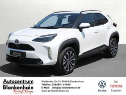 Platinum pearlwhite Neu 2025 Toyota Yaris Cross SUV | 29.890 € (Fairer Preis)