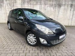 Grau Gebraucht 2010 Renault Scénic III Limousine | 5.990 €