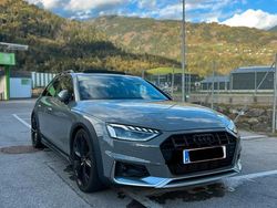 Grau Gebraucht 2021 Audi A4 Allroad Kombi | 29.999 €