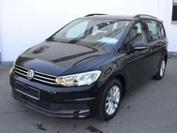 Deep black perleffekt Gebraucht 2015 VW Touran Comfortline Van / Kleinbus | 16.900 € (Guter Preis)