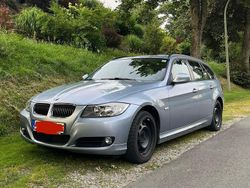 Blau Gebraucht 2012 BMW 318 Lifestyle Kombi | 5.899 € (Fairer Preis)