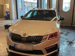 Grau Gebraucht 2018 Skoda Octavia RS Kombi | 21.990 € (Etwas zu teuer)