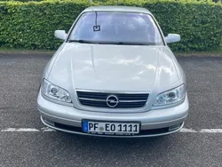 Silber Gebraucht 2002 Opel Omega Limousine | 1.800 € (Superpreis)