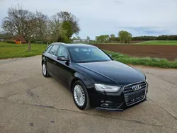 Schwarz Gebraucht 2013 Audi A4 Kombi | 10.900 € (Fairer Preis)