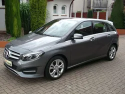 Grau Gebraucht 2018 Mercedes B200 Urban Van / Kleinbus | 23.800 € (Teuer)