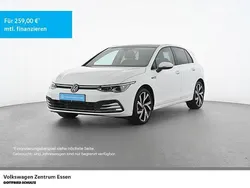 Weiß Gebraucht 2022 VW Golf VIII Sound Limousine | 26.960 € (Guter Preis)