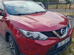 Rot Gebraucht 2017 Nissan Qashqai N-Vision SUV | 14.300 € (Fairer Preis)